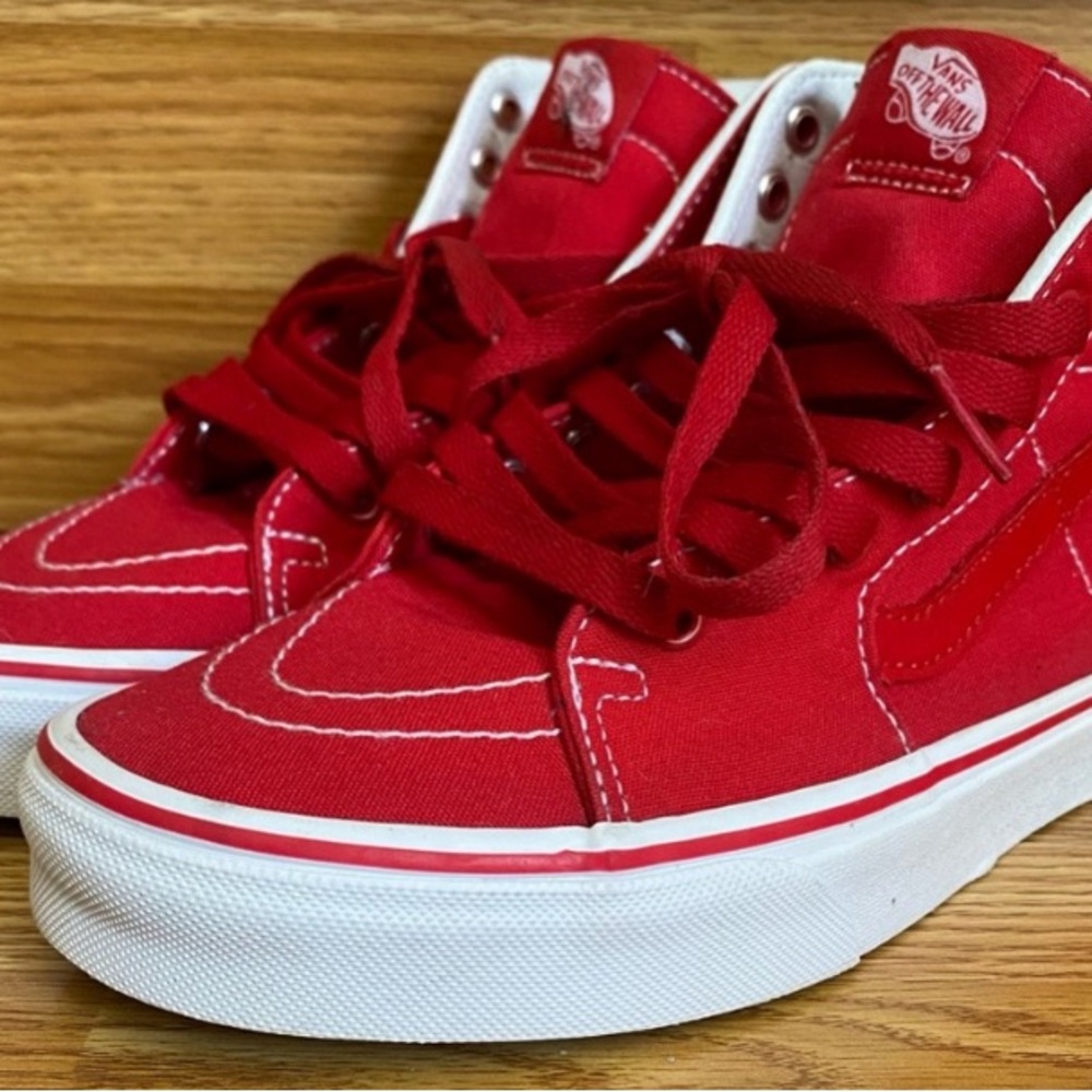 Custom vans - Picture 2 of 4